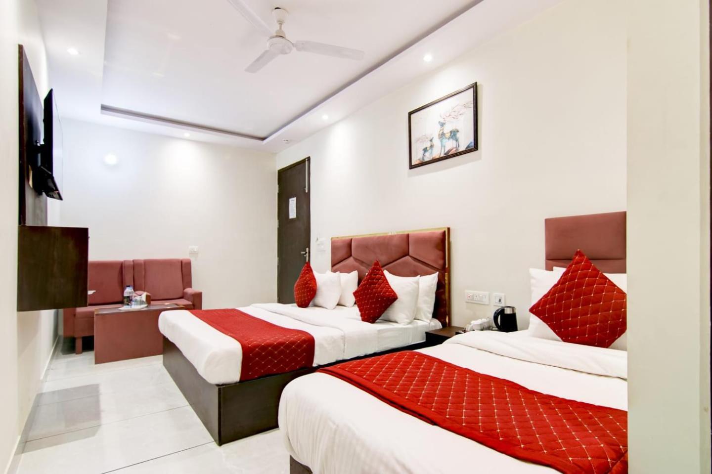 Hotel De Hocks Deluxe - New Delhi Railway Station Exterior foto