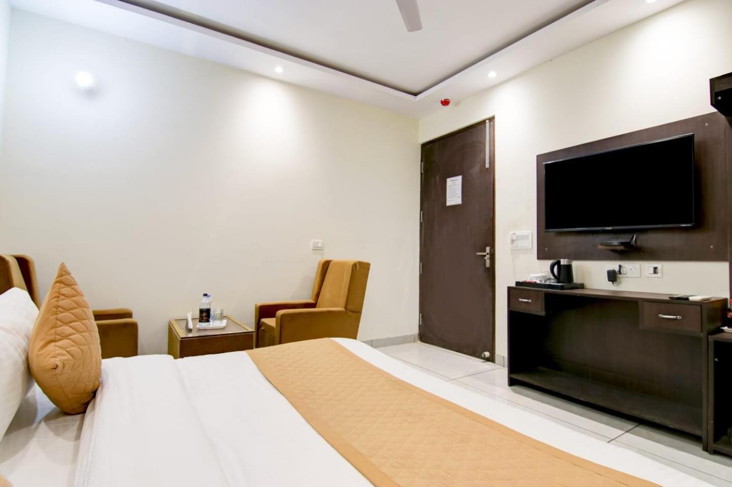 Hotel De Hocks Deluxe - New Delhi Railway Station Exterior foto