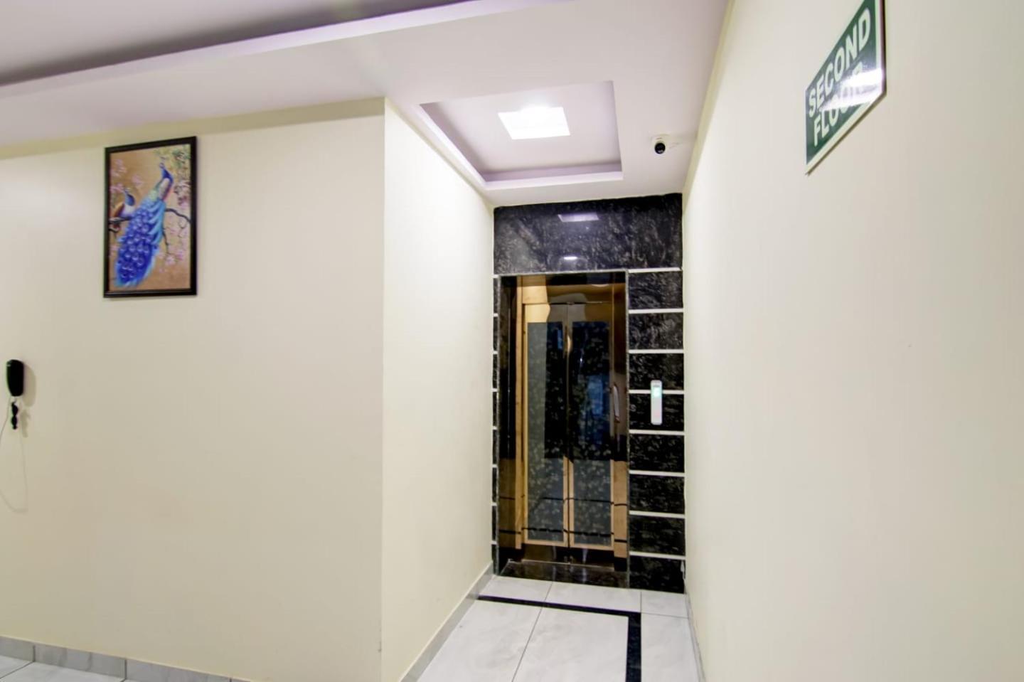 Hotel De Hocks Deluxe - New Delhi Railway Station Exterior foto